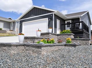 856 Diamond Ridge Blvd, Rapid City, SD 57703