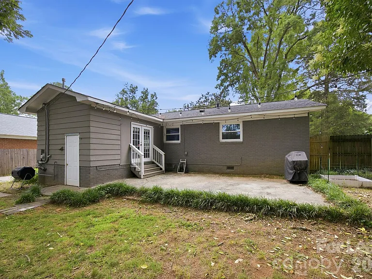 2727 Springway Dr — Photo 27