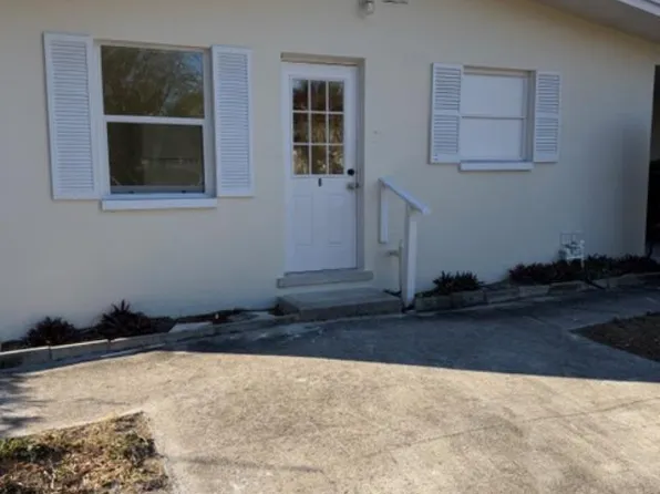 607 N McMullen Booth Rd, Clearwater, FL 33759