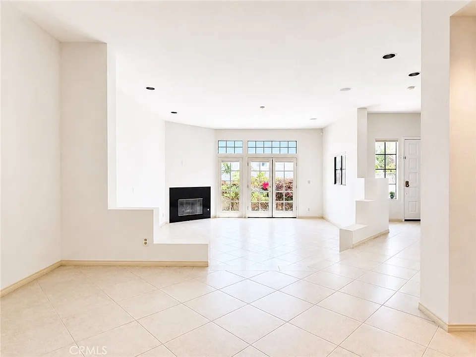 210 S Prospect Ave #4