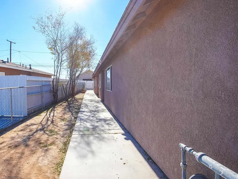16475 Vine St #A — Photo 3