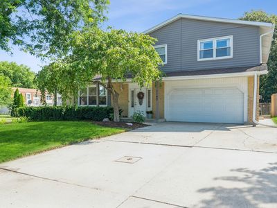 1143 N Smith St, Palatine, IL, 60067