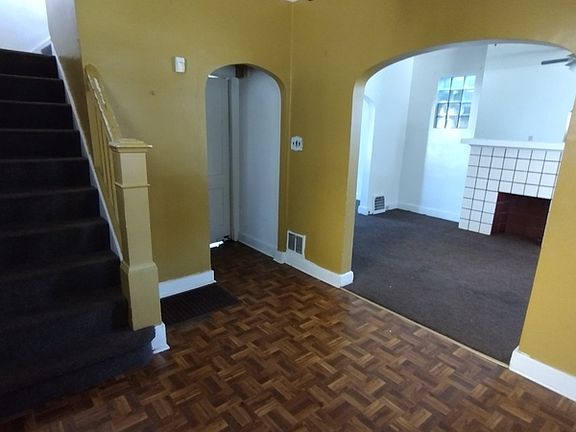 4th image of 726 Oakmont Ave