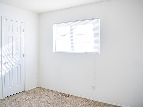 5th image of 156 Jenness Ln #156