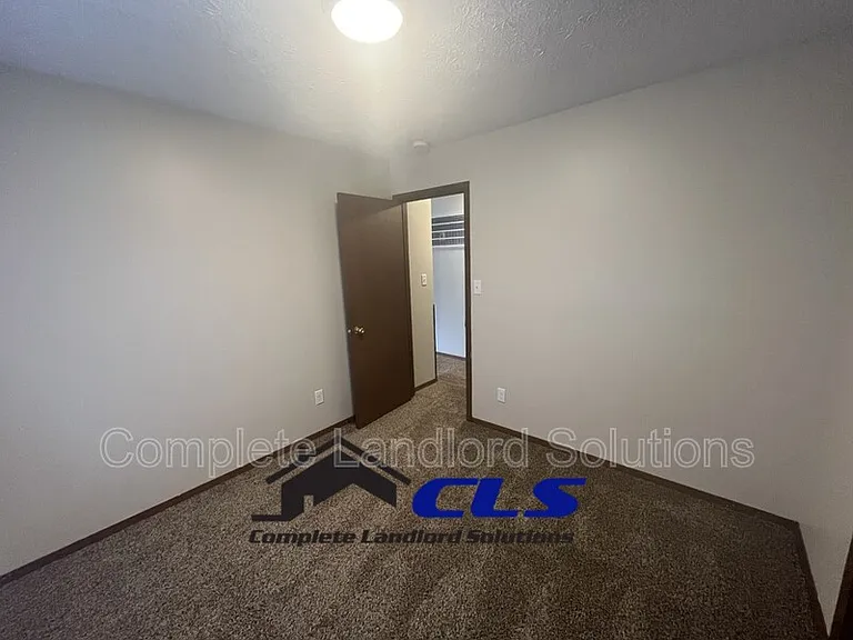 4258 S Kian St — Photo 7