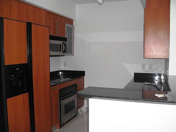 5th image of 335 S Biscayne Bl 3103 #3103