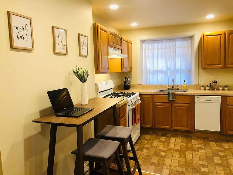 264 S 21st St #GF — Photo 10