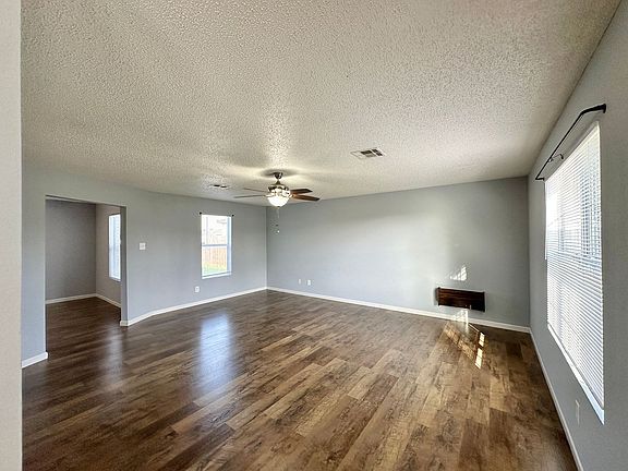 2nd image of 4310 Matt Dr