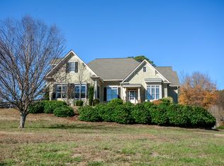 108 Hunting Valley Trl, Cumming, GA 30040