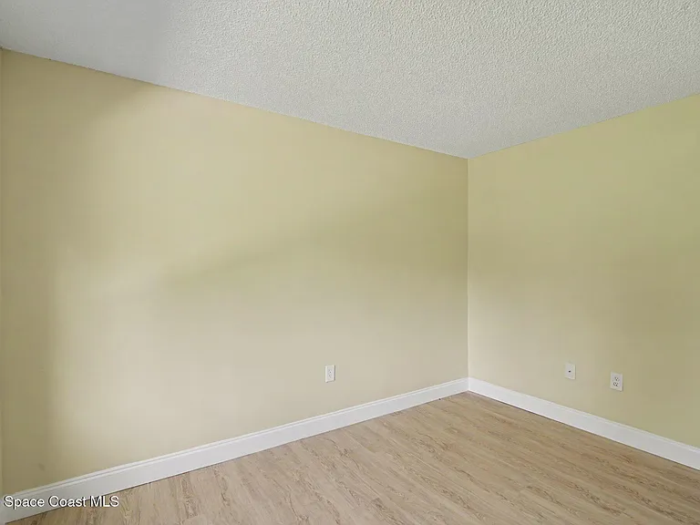2294 Fox Hollow Dr — Photo 11