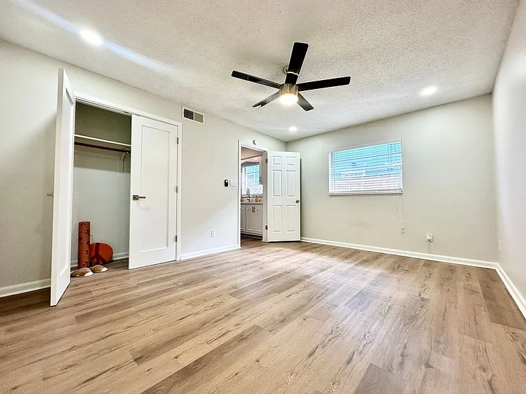 526 S Eola Dr — Photo 22