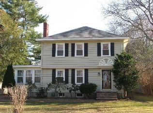 24 Hawthorne Ave, Barrington, RI 02806