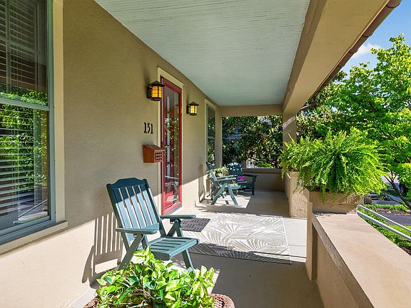 3rd image of 151 Saint Mildreds Ct