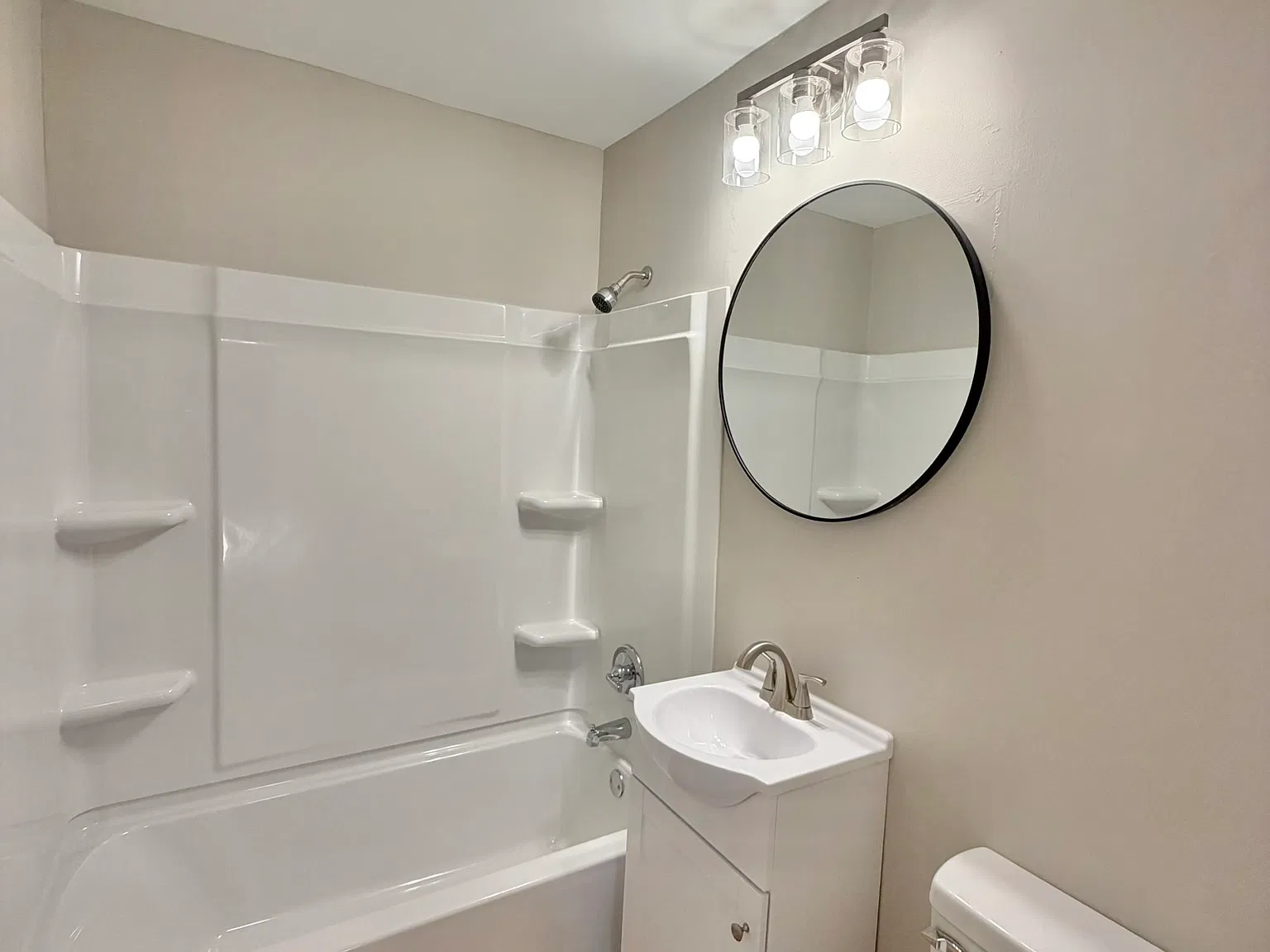 2 bed, 900 sqft, $845 — Photo 3