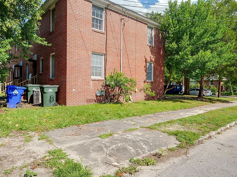 1 Riverside Dr #A — Photo 23