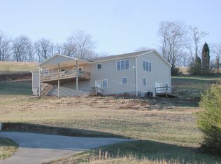 426 Troy Cate Rd, Kodak, TN 37764