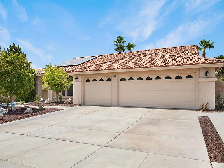 27875 Avenida Maravilla — Photo 1