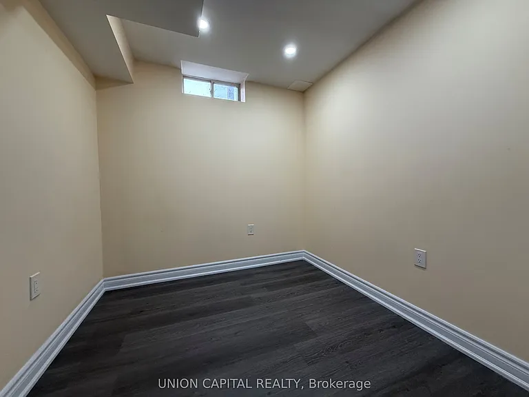 114 Timbers Cir — Photo 8