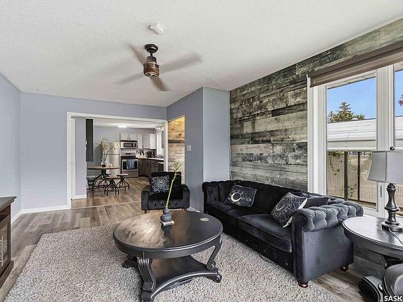3rd image of 22 Columbia DRIVE