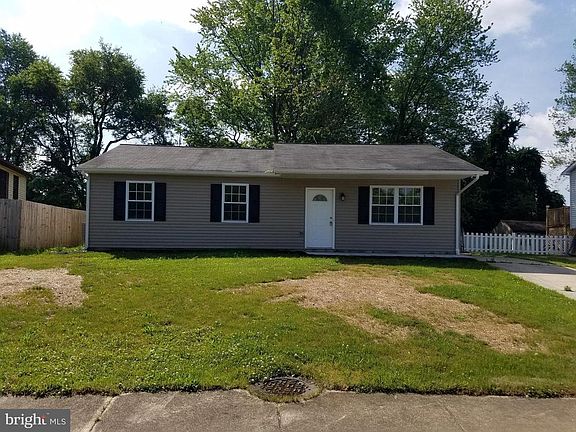 2nd image of 40 Courtland Cir