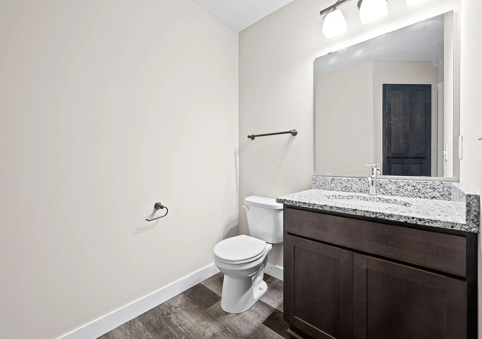 3 Bedroom 1.5 Bath Townhome — Photo 4