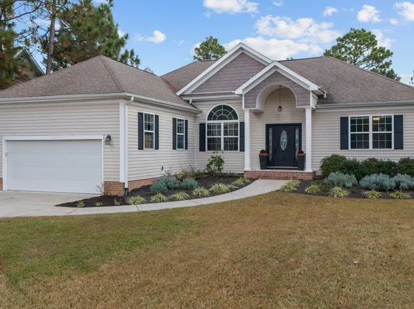 25 Victoria Drive, Whispering Pines, NC 28327