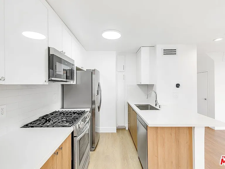1441 S Bedford St — Photo 4