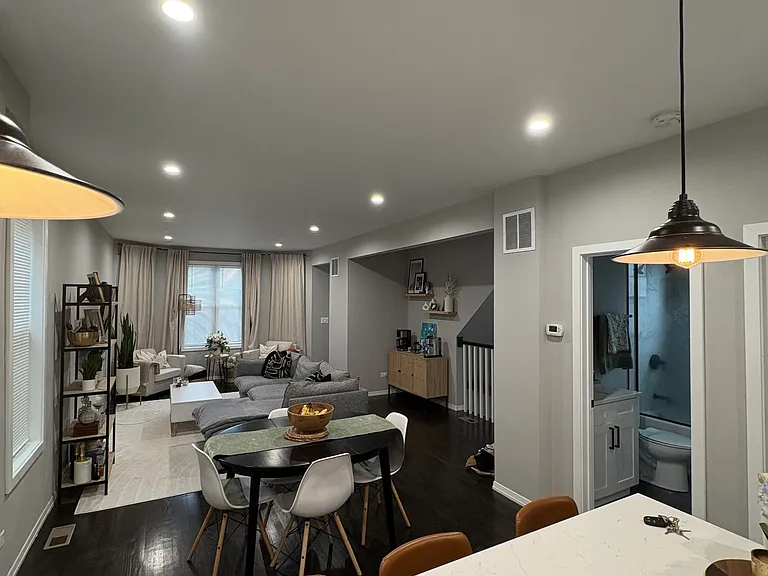 3673 N Elston Ave — Photo 21