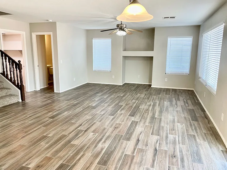 9820 W Pioneer St — Photo 14