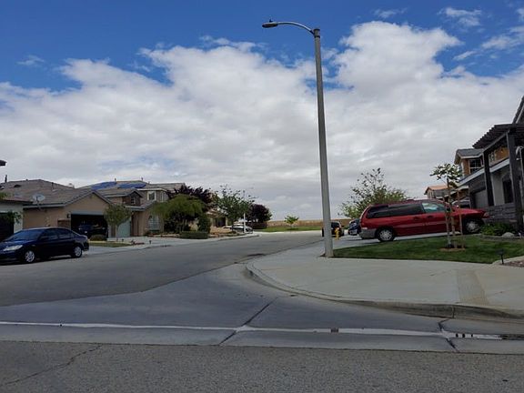 4th image of 4361 Club Vista Dr