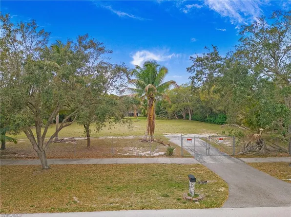 172 HICKORY RD, NAPLES, FL 34108