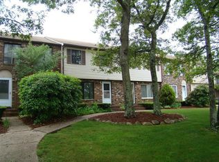 605 Village Dr #605, Buzzards Bay, MA 02532