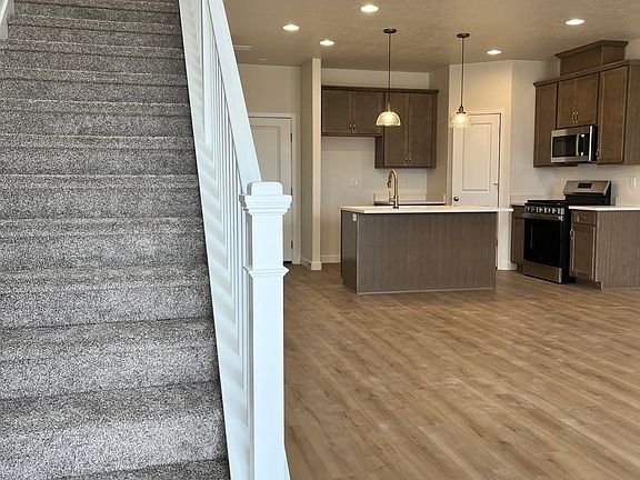 3rd image of 6835 S Mount Berry Rd #436