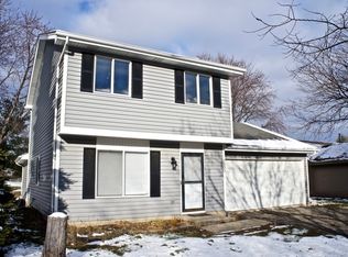 2900 Bar Harbour Rd, Aurora, IL 60504