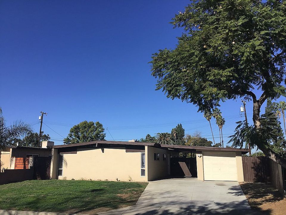 1st image of 14163 Viburnum Dr