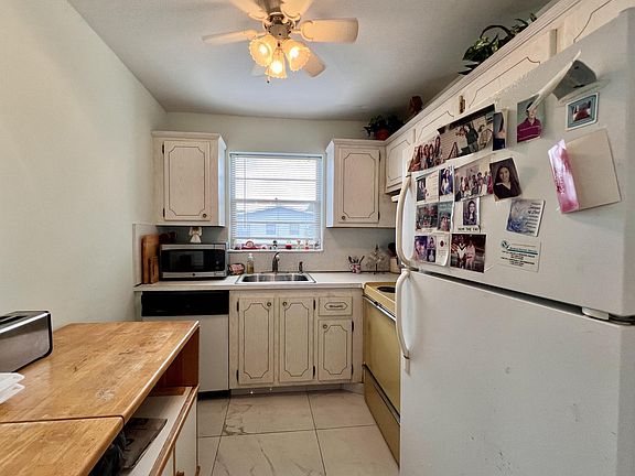 3rd image of 342 Windsor O