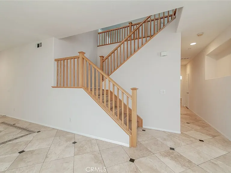16432 Landmark Dr — Photo 8