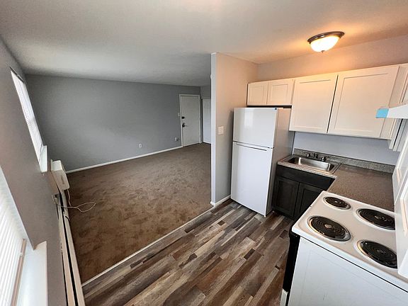 2nd image of 711 Ashland Ave APT 24