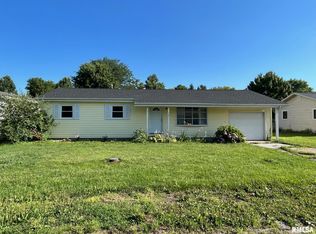 345 Beaman Dr, Illiopolis, IL 62539