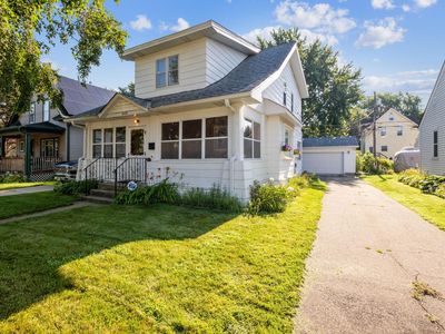 1060 Como Pl, Saint Paul, MN, 55103