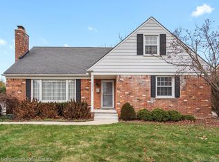 1815 Hawthorne St, Dearborn, MI 48128