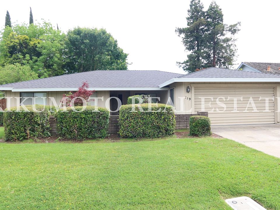 1st image of 119 Parkshore Cir
