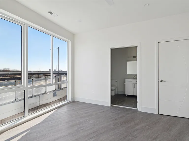 1221 E Fletcher St #211A — Photo 17