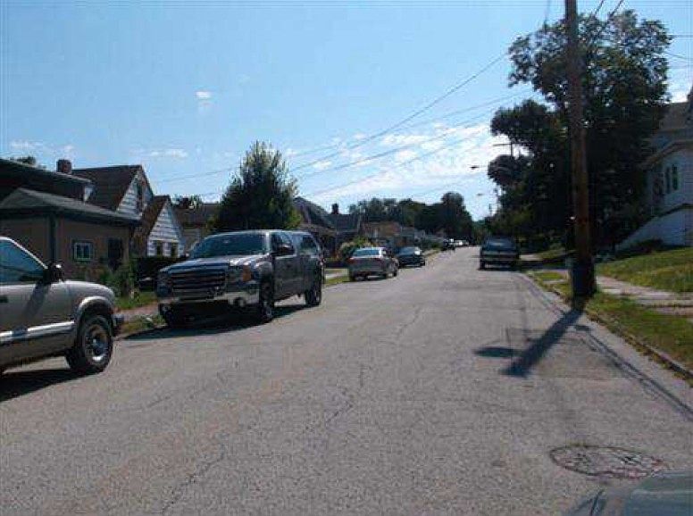 2nd image of 813 8th St