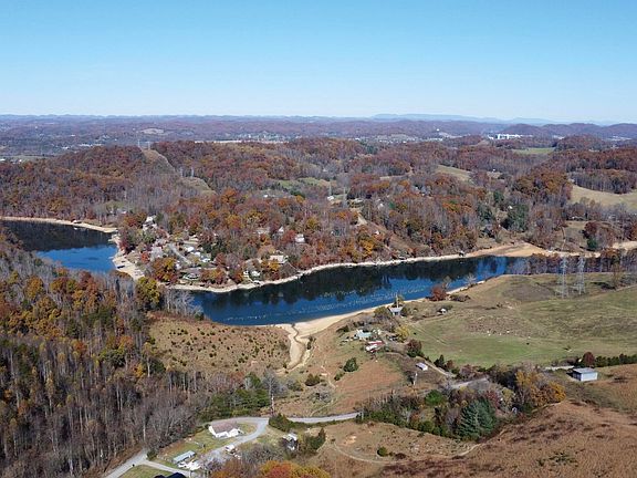 5th image of 1578 Hunting Hill Rd