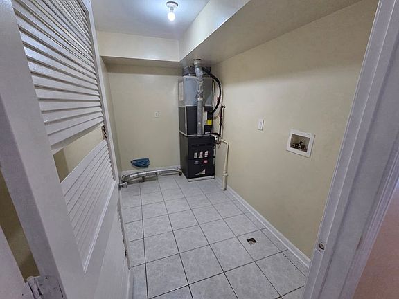 4th image of 128 Osborne Ter #2
