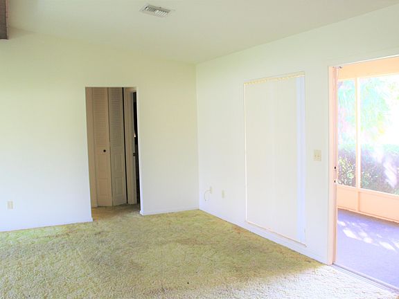 5th image of 2357 SE Glover St