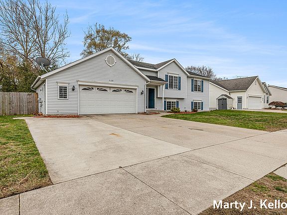 3rd image of 4130 Savannah Ct SW