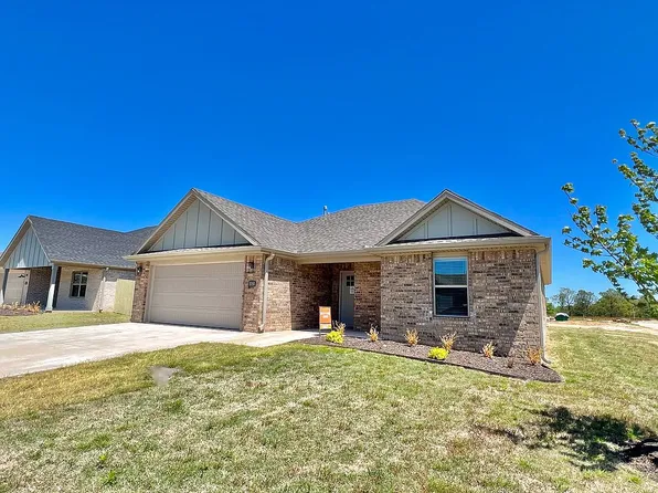 1050 Arden St, Springdale, AR 72762