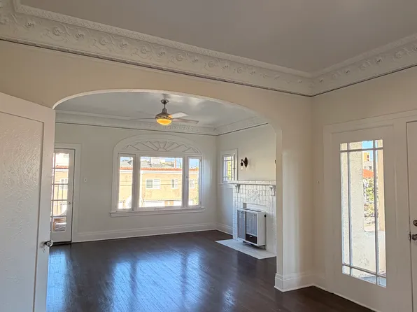 1157 1/2 N Bronson Ave, Los Angeles, CA 90038